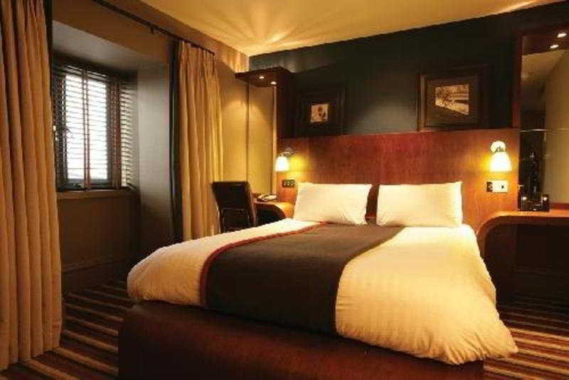 Village Hotel Nottingham 비스턴 외부 사진