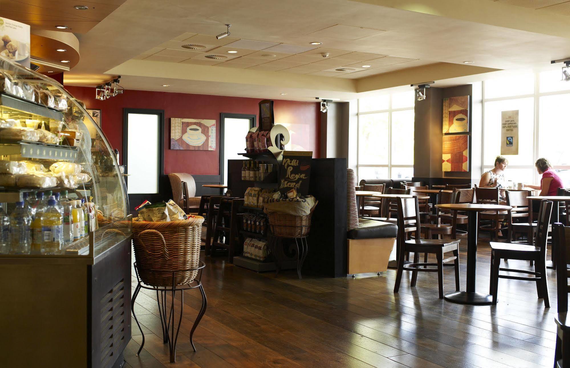 Village Hotel Nottingham 비스턴 외부 사진