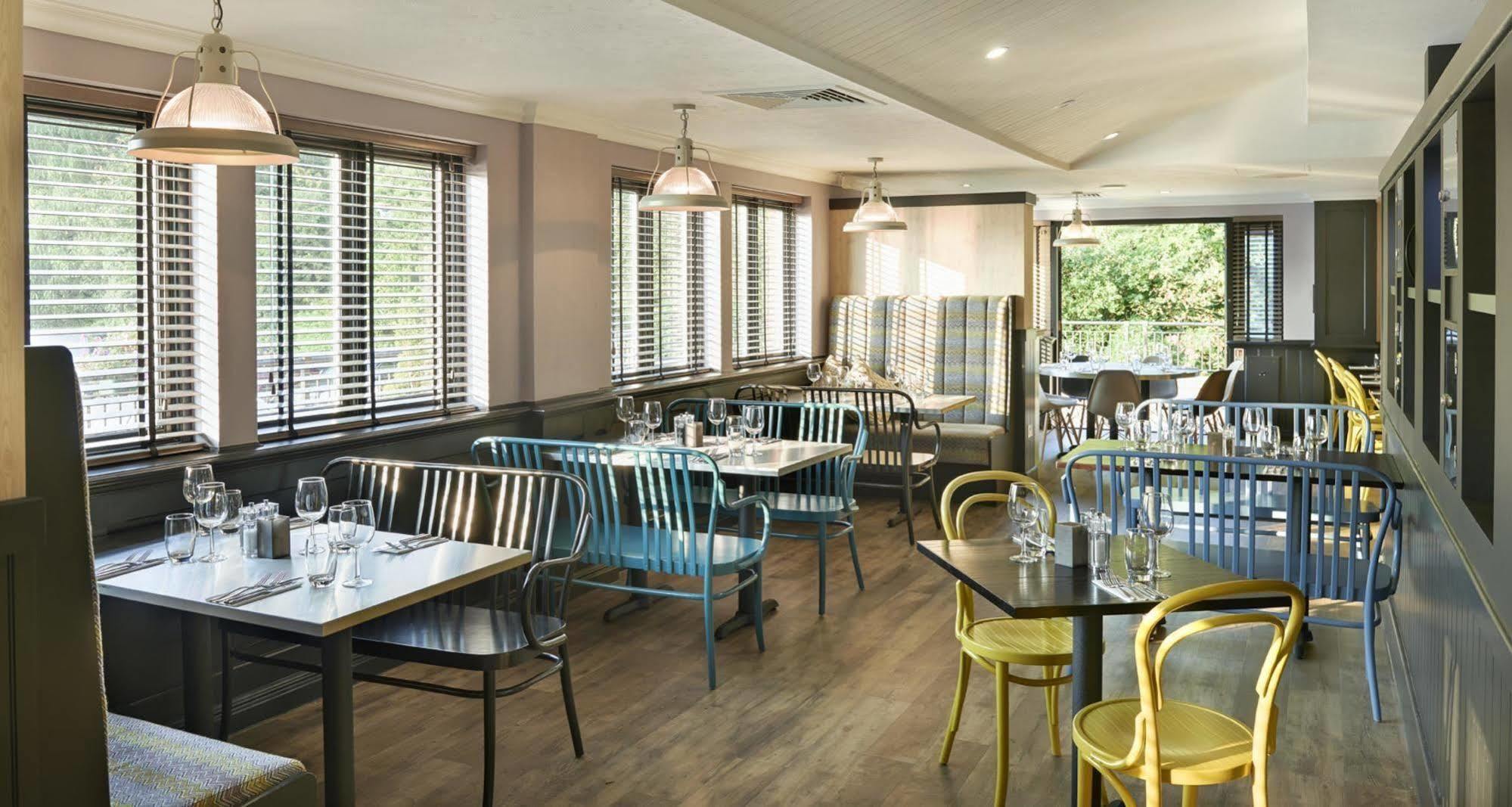 Village Hotel Nottingham 비스턴 외부 사진