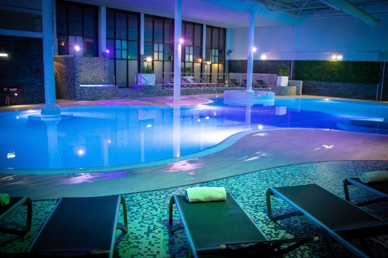Village Hotel Nottingham 비스턴 외부 사진